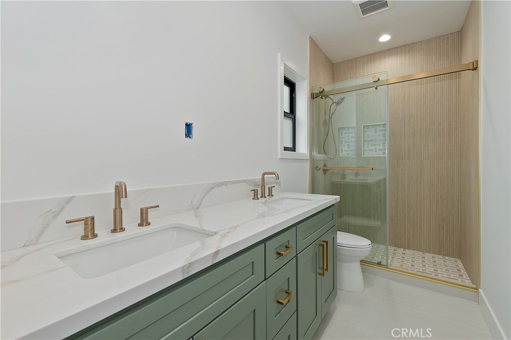 556 Lucerne Drive Property Photo 27