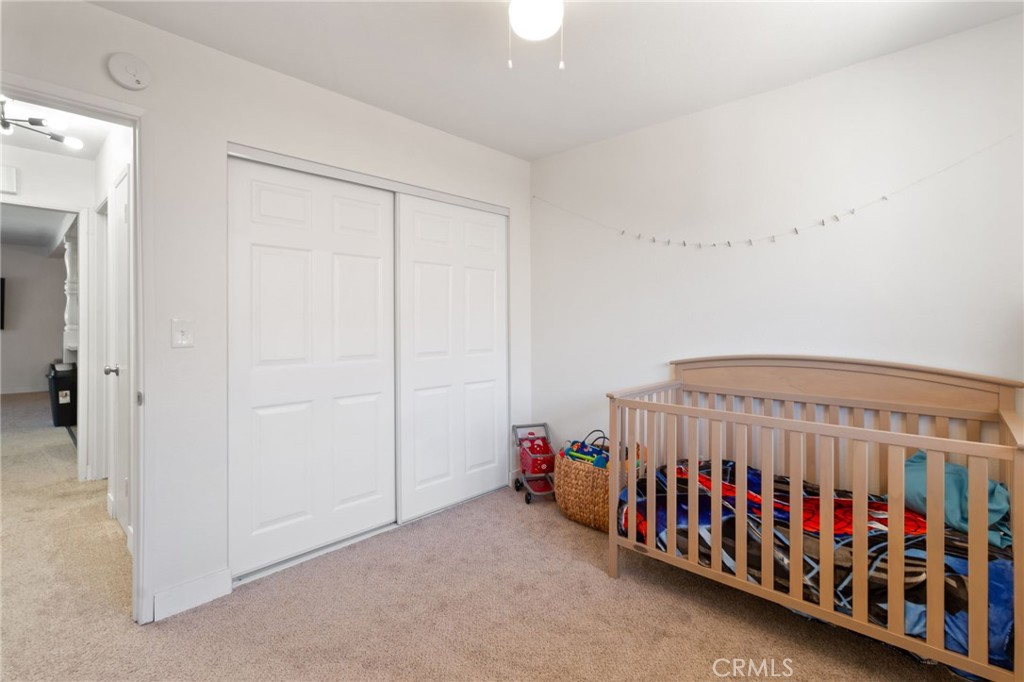 410 N Clark Street D Property Photo 14