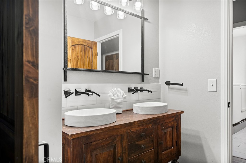 38969 North Bay Road Property Photo 33