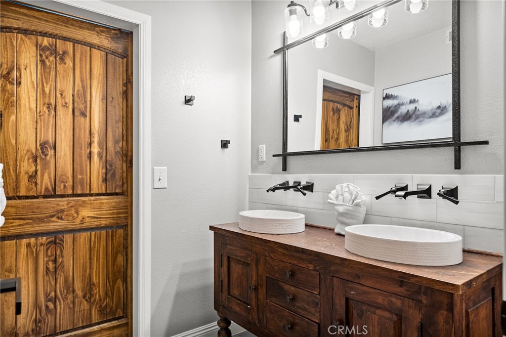 38969 North Bay Road Property Photo 34
