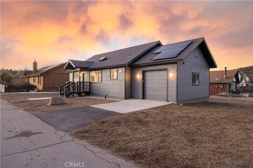 2217 Juniper Lane Property Photo 4
