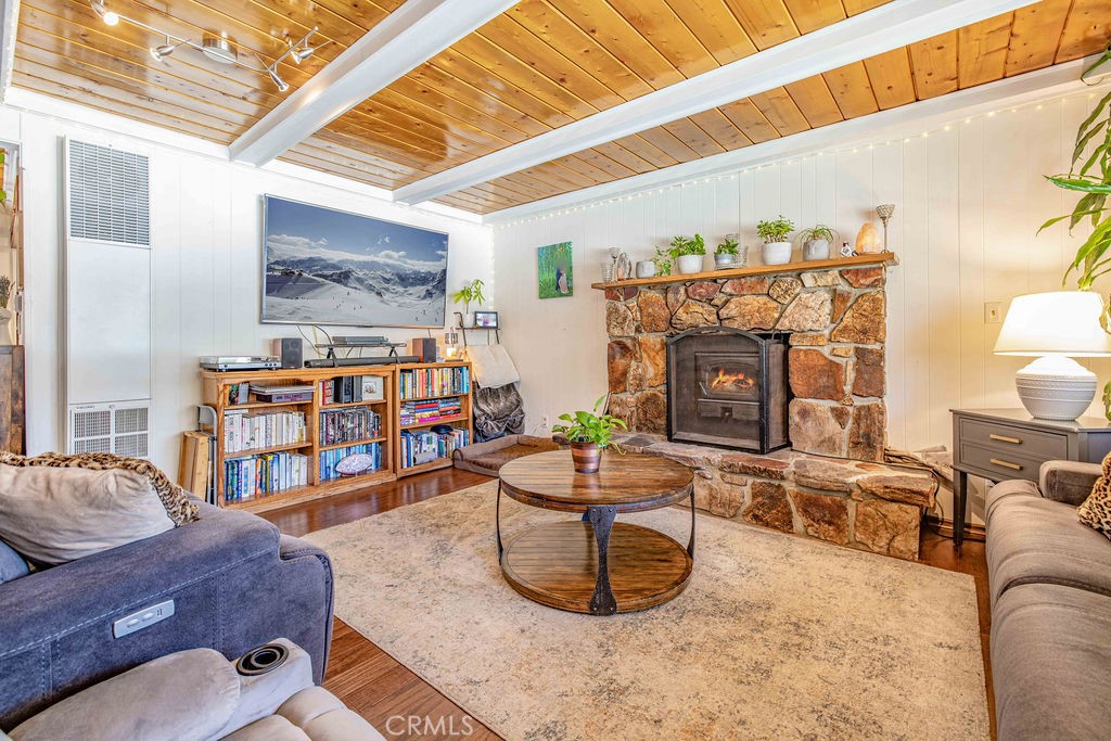 253 Whipple Drive Property Photo 6