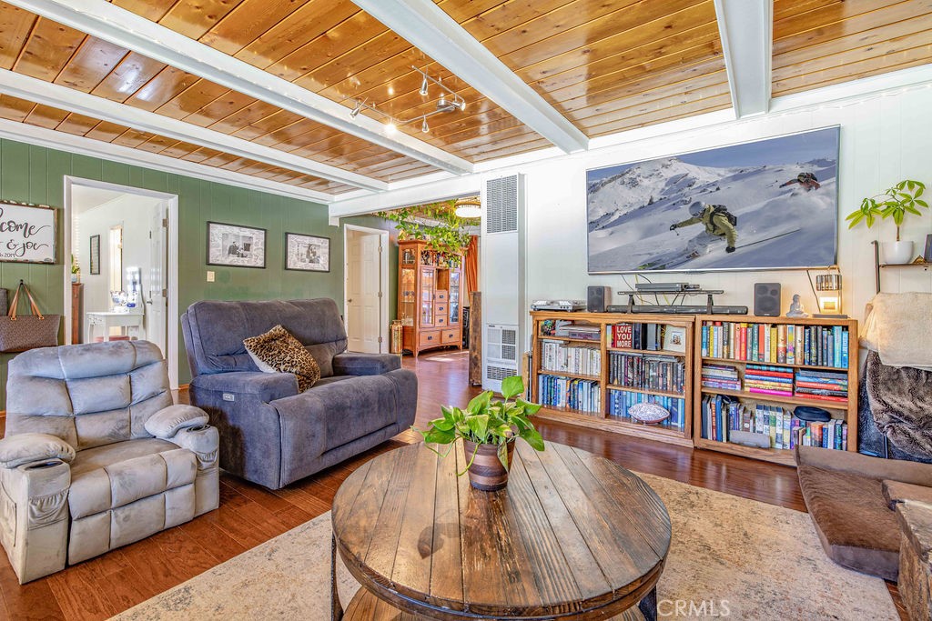 253 Whipple Drive Property Photo 7