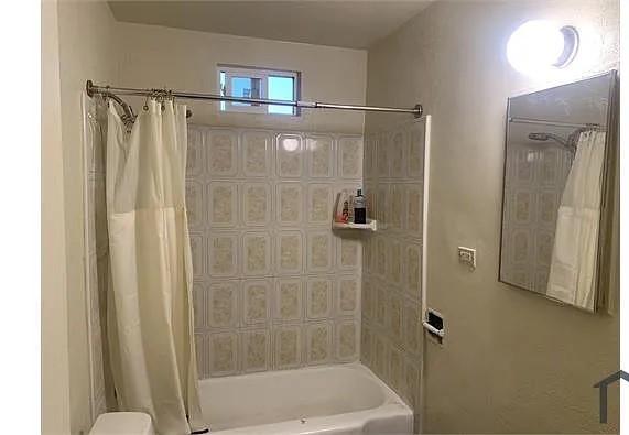 1162 E 43rd Place Property Photo 10