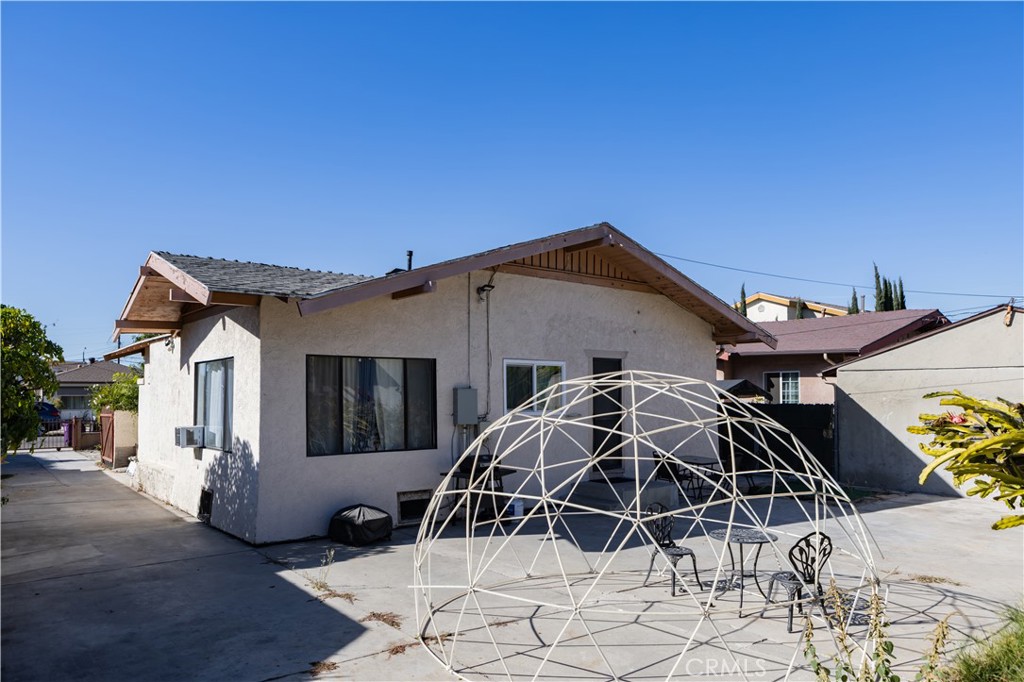 920 Cerritos Avenue Property Photo 22
