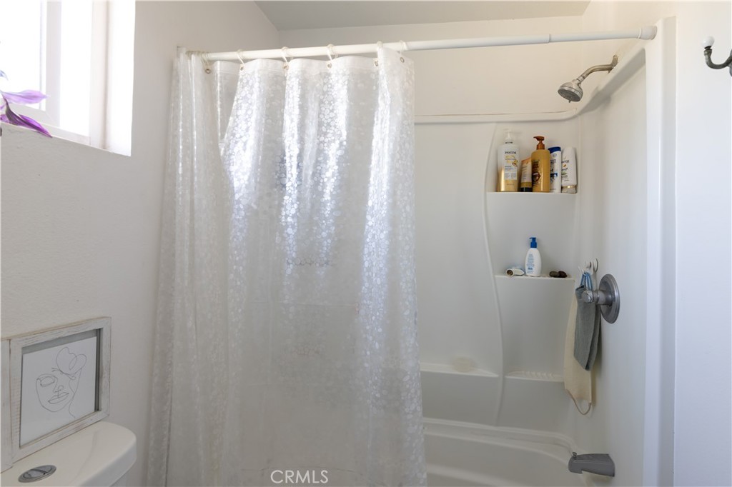 920 Cerritos Avenue Property Photo 40