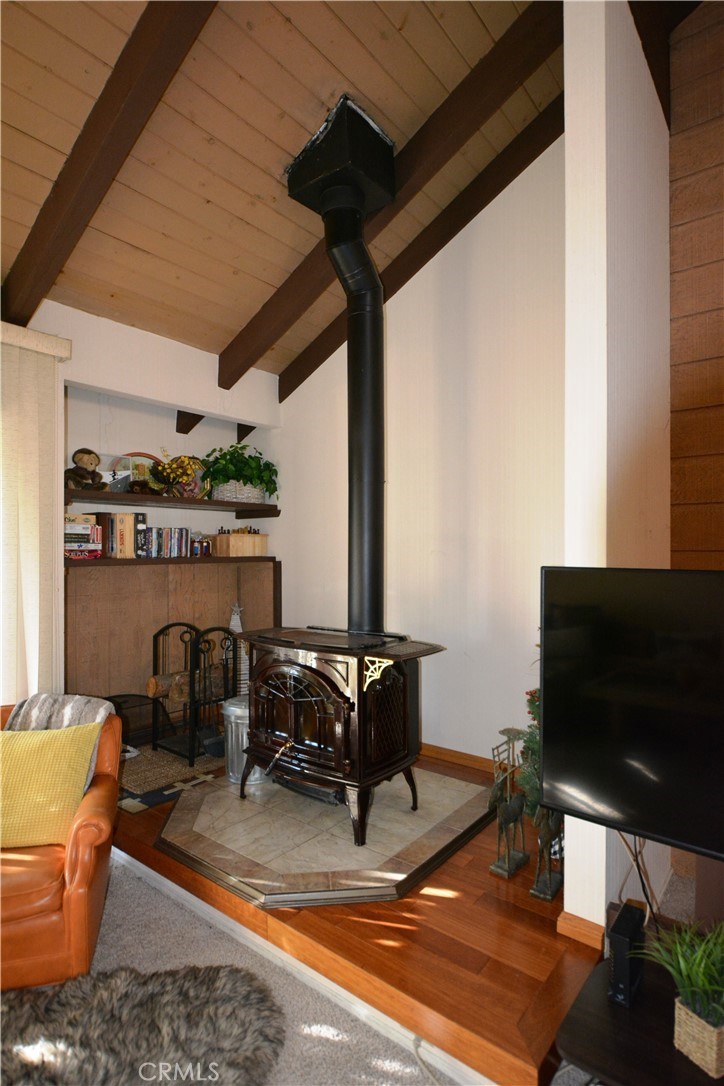 98 Tyrol Lane 306 Property Photo 14