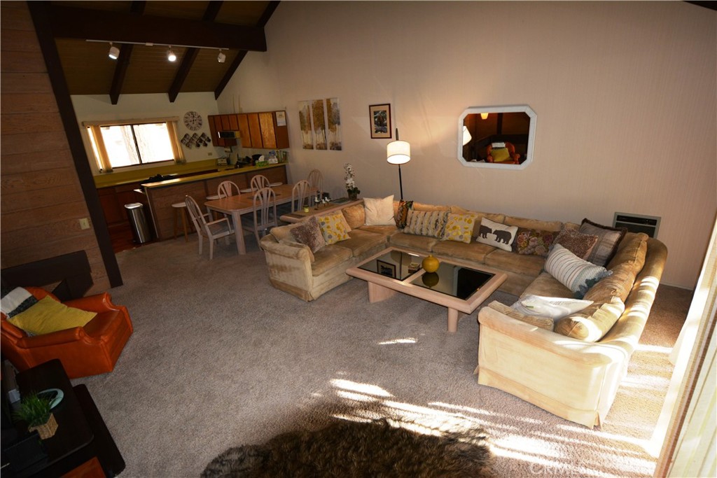 98 Tyrol Lane 306 Property Photo 15