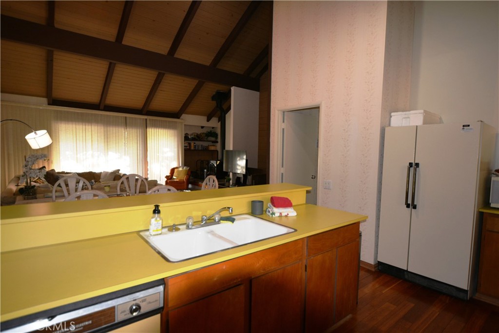 98 Tyrol Lane 306 Property Photo 20