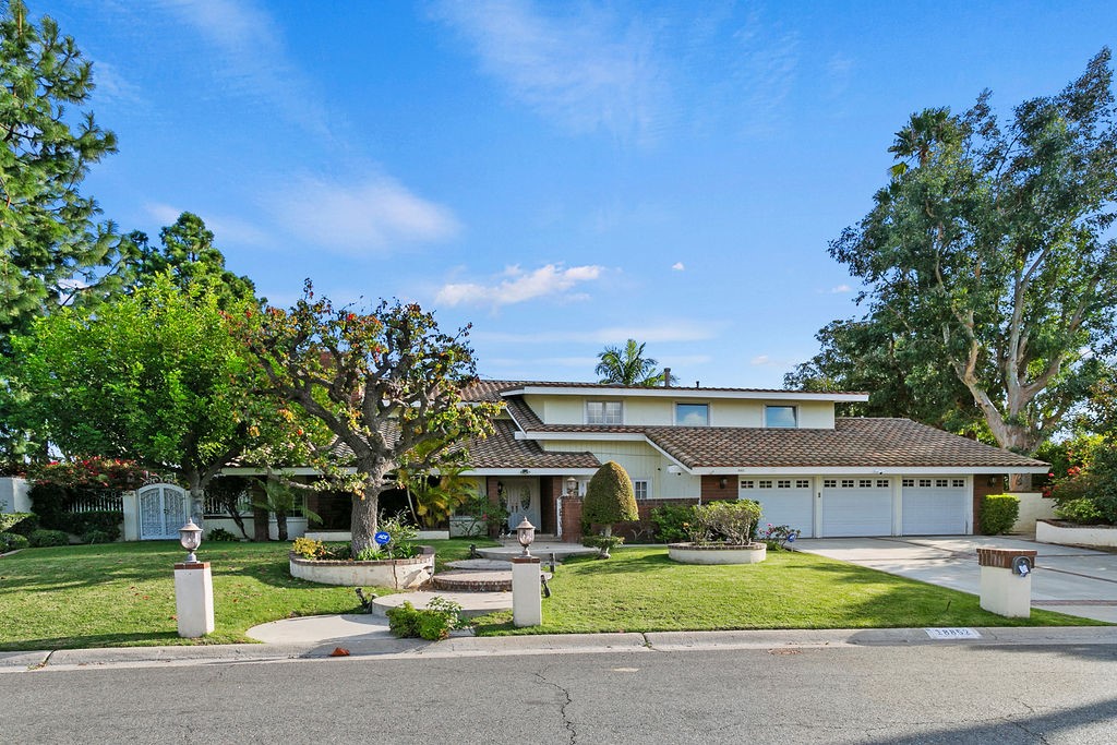 18852 Patrician Drive Property Photo