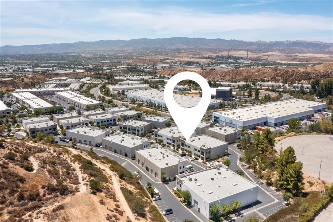 28502 Constellation Road Property Photo 3