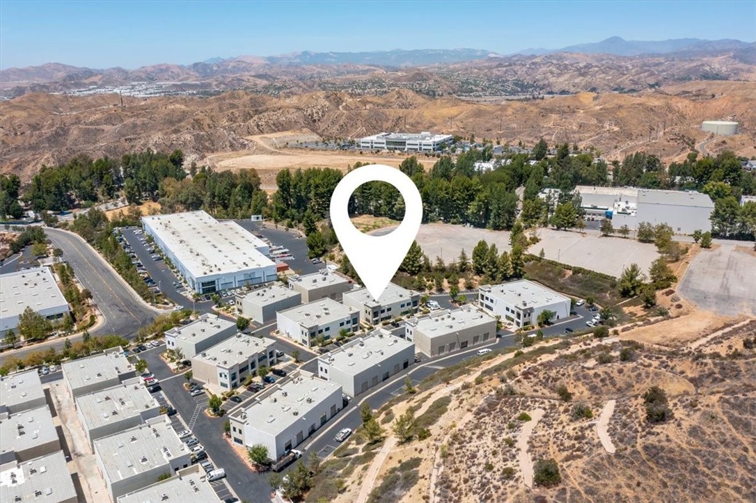 28502 Constellation Road Property Photo 4