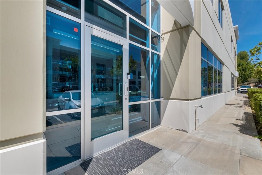 28502 Constellation Road Property Photo 7