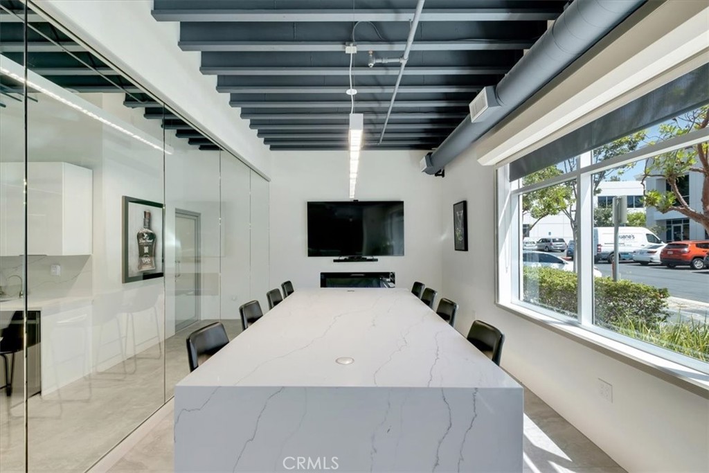 28502 Constellation Road Property Photo 11