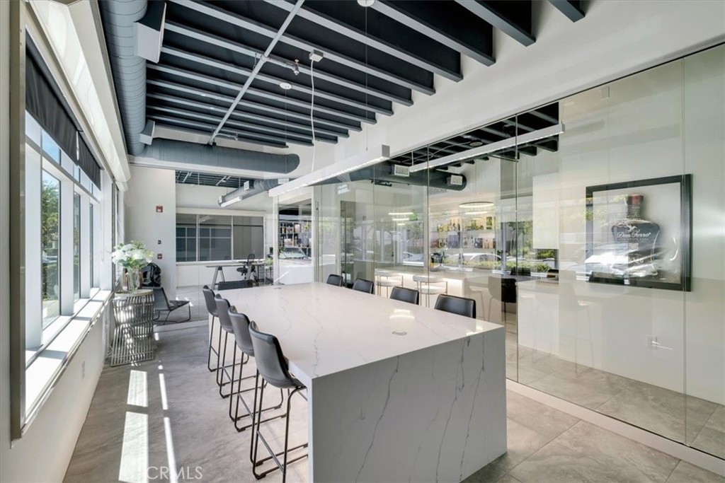 28502 Constellation Road Property Photo 13