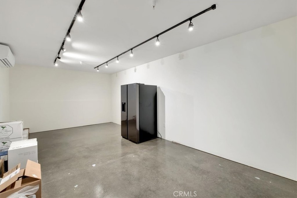 28502 Constellation Road Property Photo 16