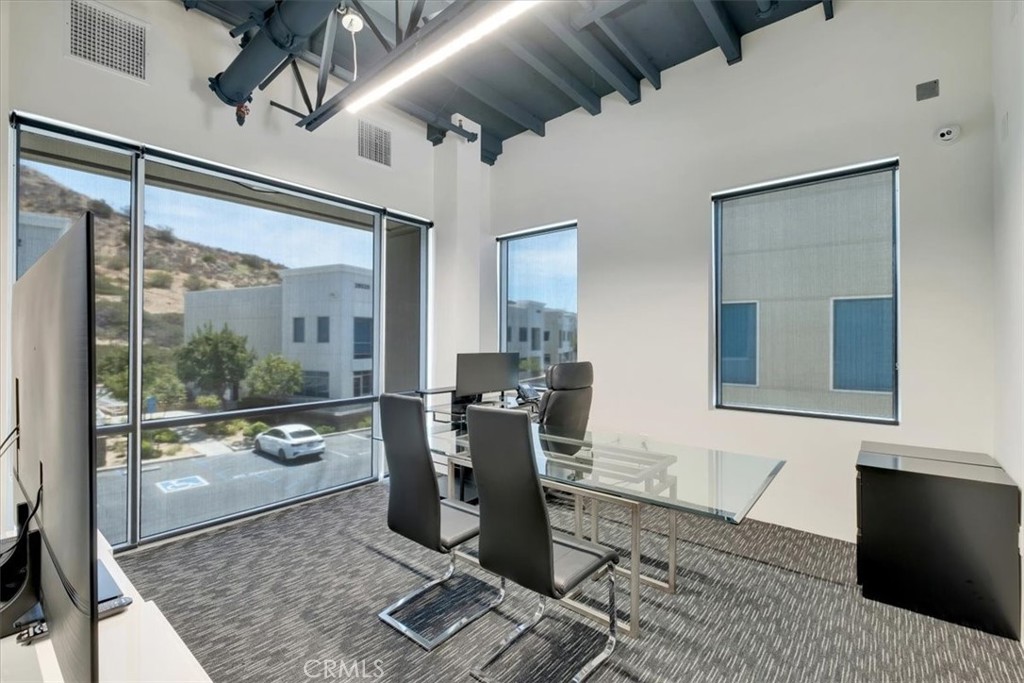 28502 Constellation Road Property Photo 28