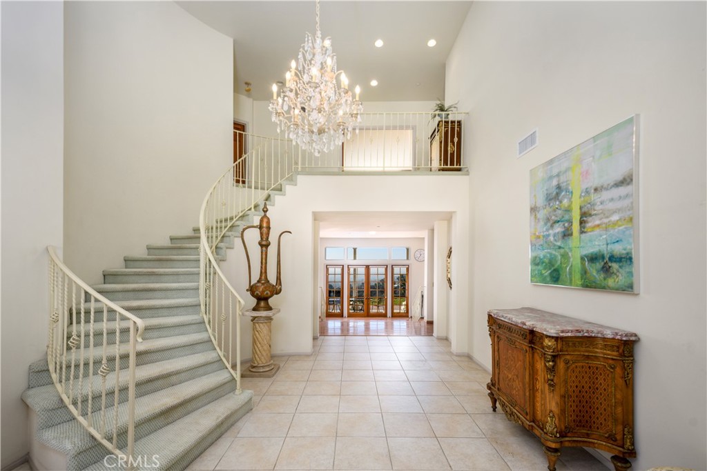 605 Green View Road Property Photo