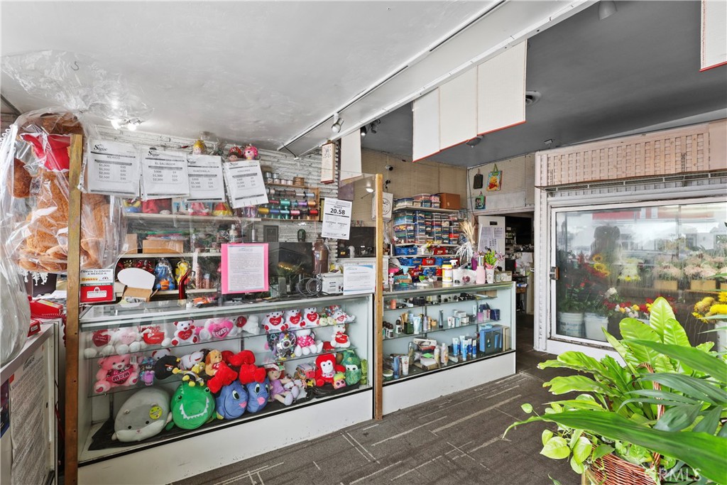 4028 Slauson Avenue Property Photo 17