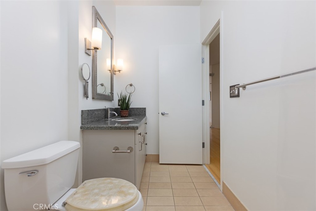 3810 Wilshire Boulevard 802 Property Photo 13