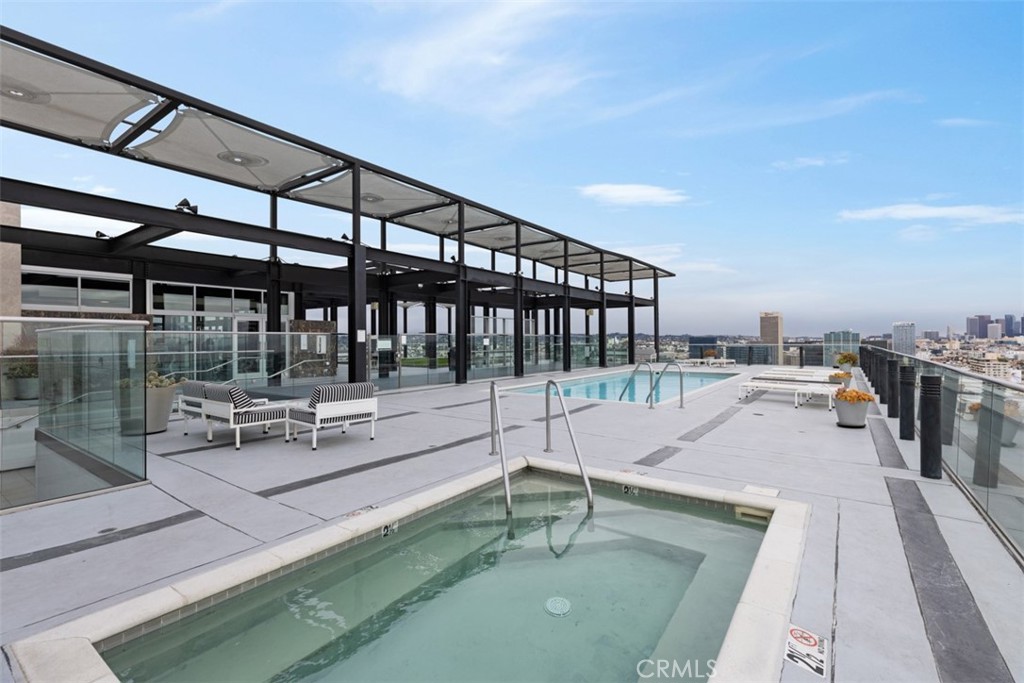 3810 Wilshire Boulevard 802 Property Photo 20