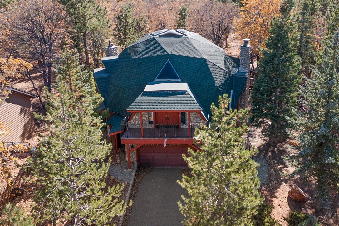 160 Yosemite Drive Property Photo 3