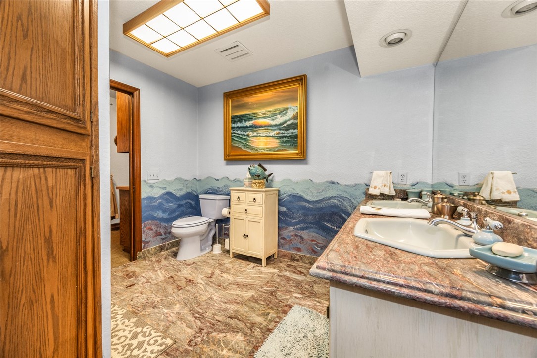 160 Yosemite Drive Property Photo 14