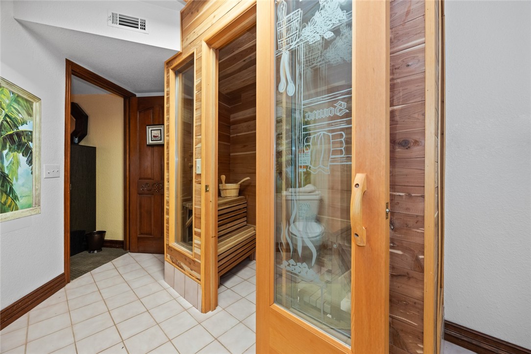 160 Yosemite Drive Property Photo 31