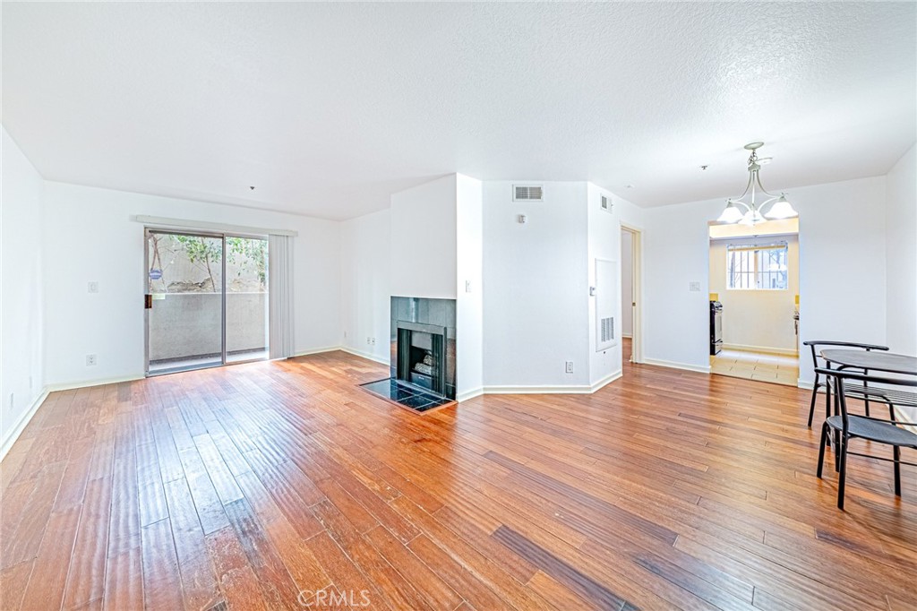 345 S Alexandria Avenue 121 Property Photo 3