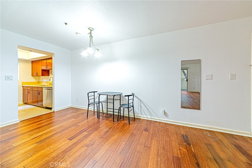 345 S Alexandria Avenue 121 Property Photo 9