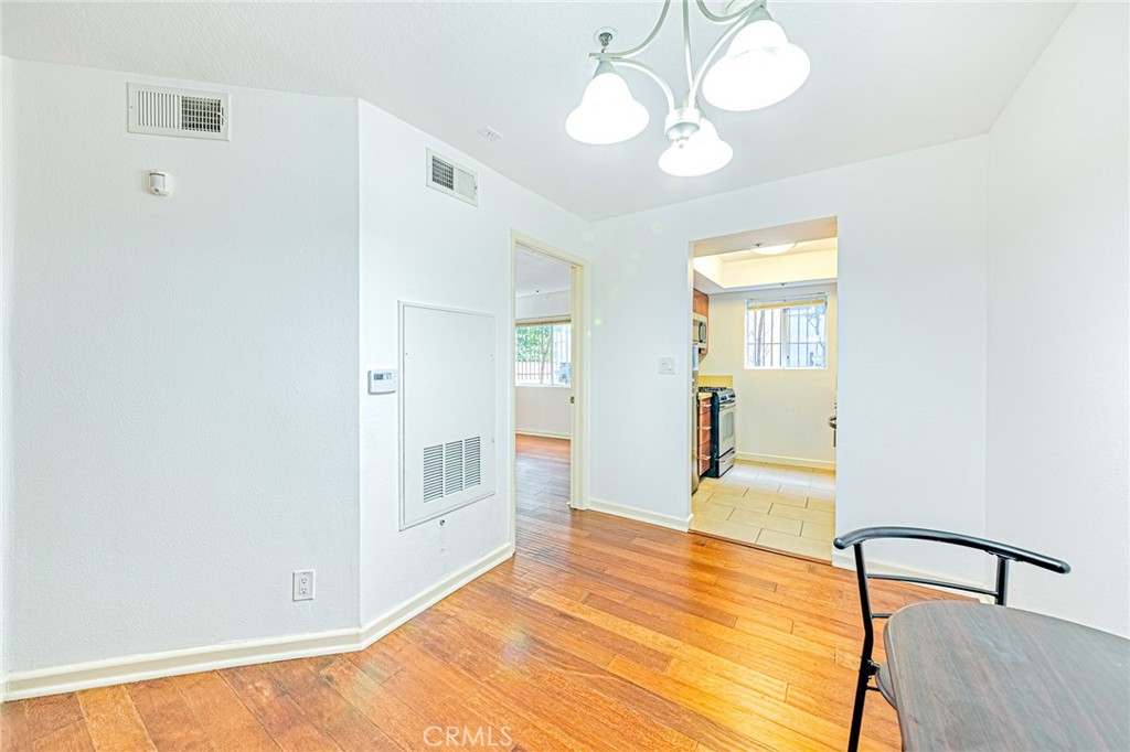 345 S Alexandria Avenue 121 Property Photo 10