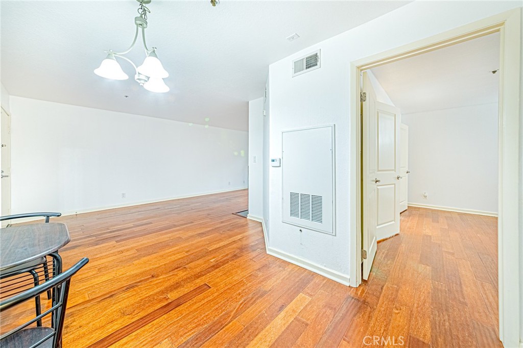 345 S Alexandria Avenue 121 Property Photo 14