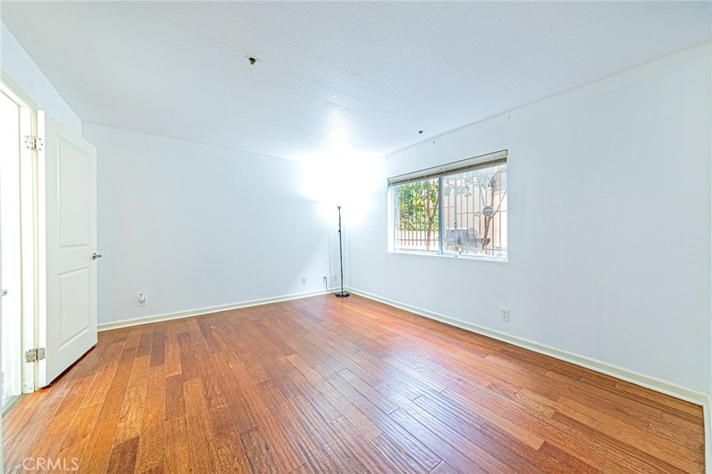 345 S Alexandria Avenue 121 Property Photo 15