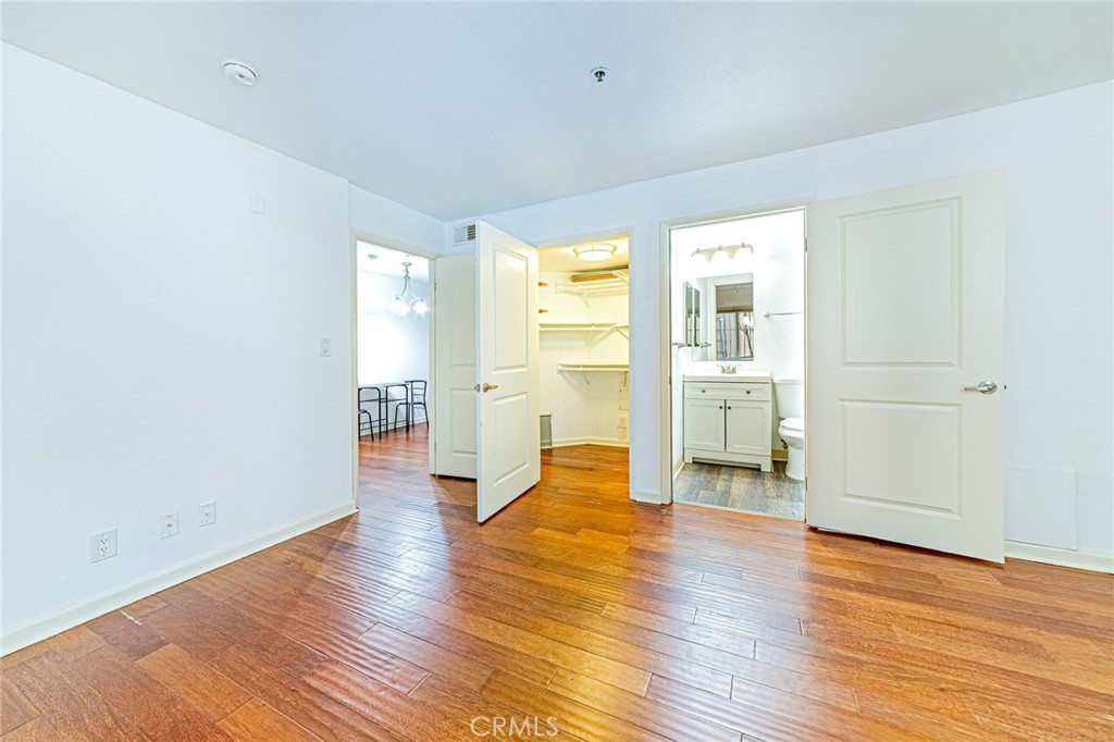 345 S Alexandria Avenue 121 Property Photo 16