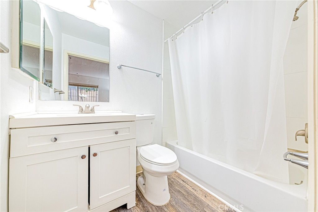 345 S Alexandria Avenue 121 Property Photo 17