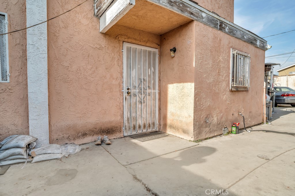 2477 E 111th Street Property Photo 14