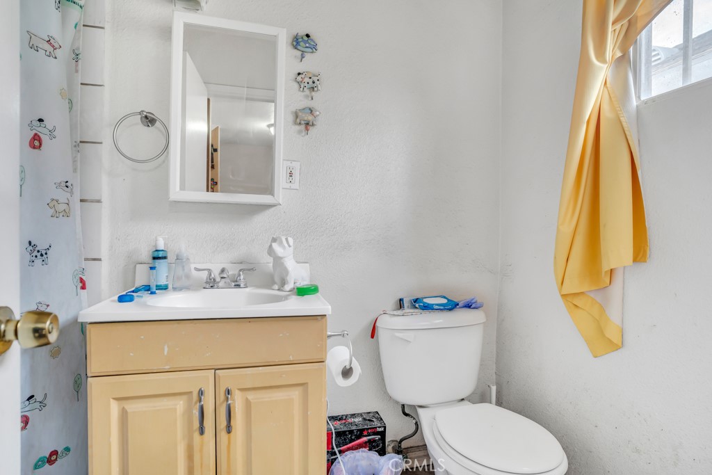 2477 E 111th Street Property Photo 21