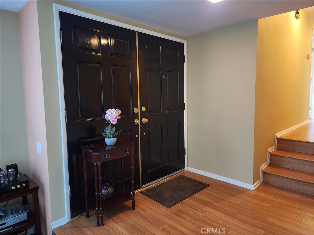 2541 Sleepy Hollow Drive Property Photo 4