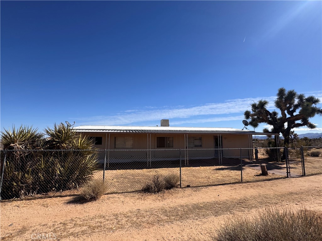 2351 Teakwood Property Photo 2