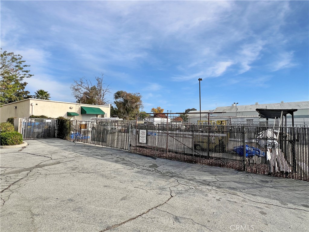 1450 W 9th Street Property Photo 6