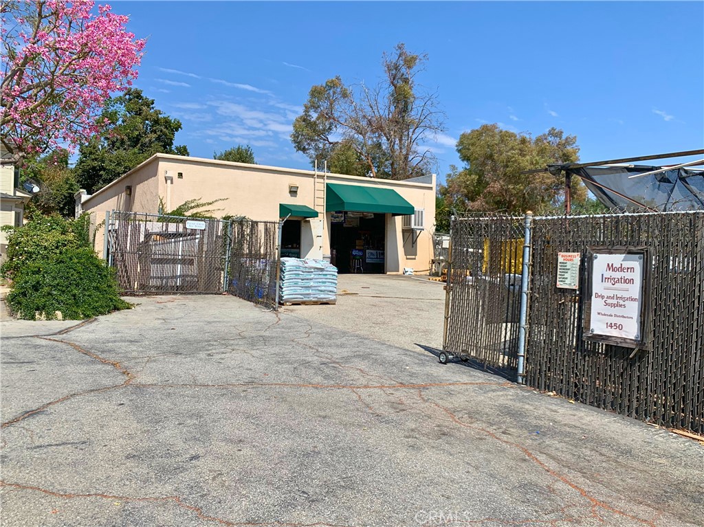 1450 W 9th Street Property Photo 7