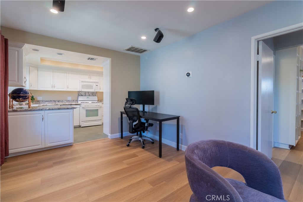 1340 N Lamer Street Property Photo 15