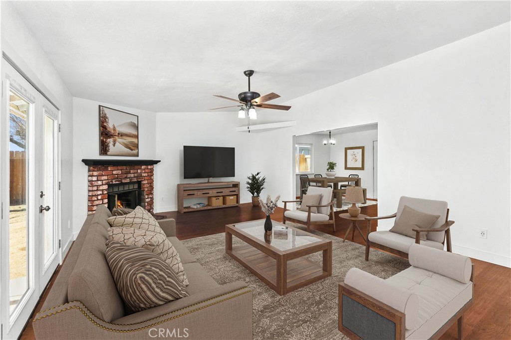 8836 Redwood Boulevard Property Photo 6