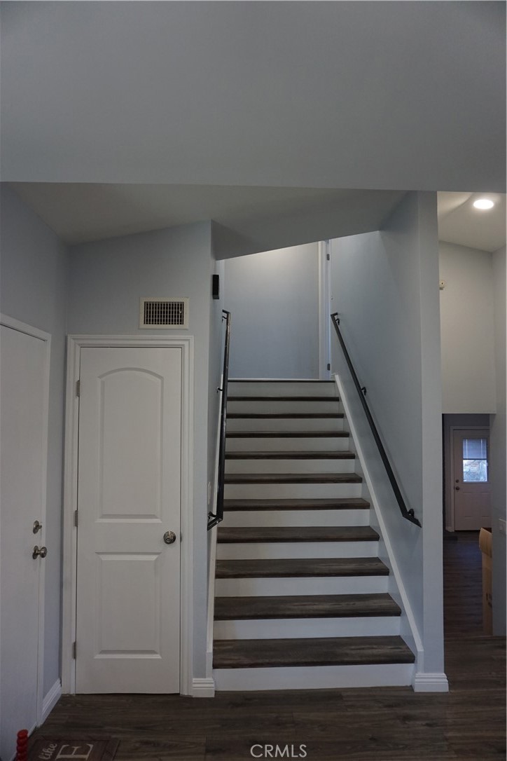 976 Airedale Court Property Photo 22