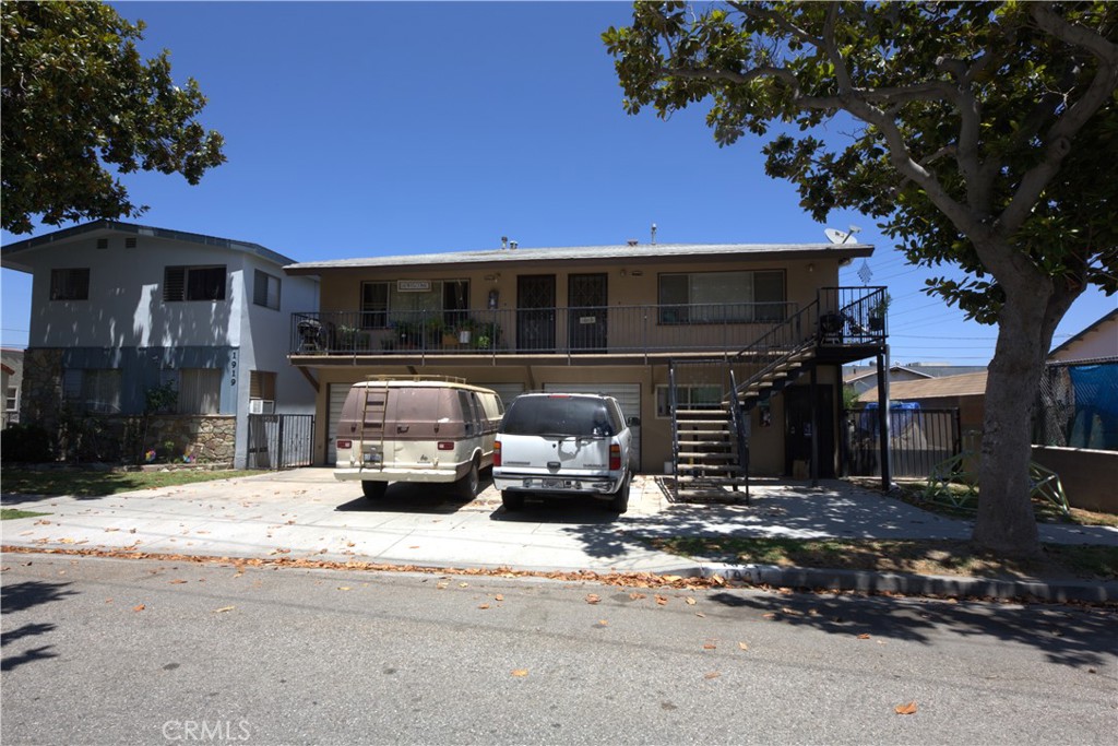 1921 E Washington Street Property Photo 2