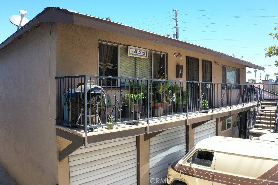 1921 E Washington Street Property Photo 3