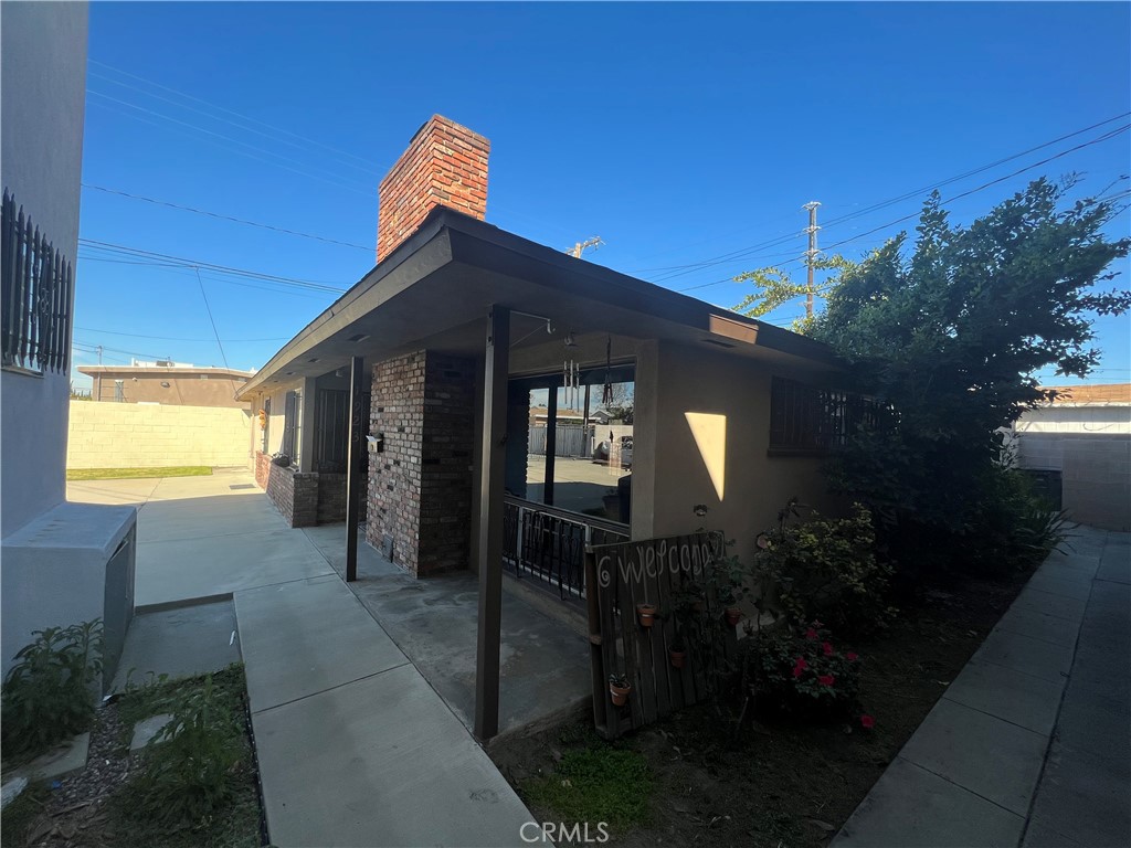 1921 E Washington Street Property Photo 5