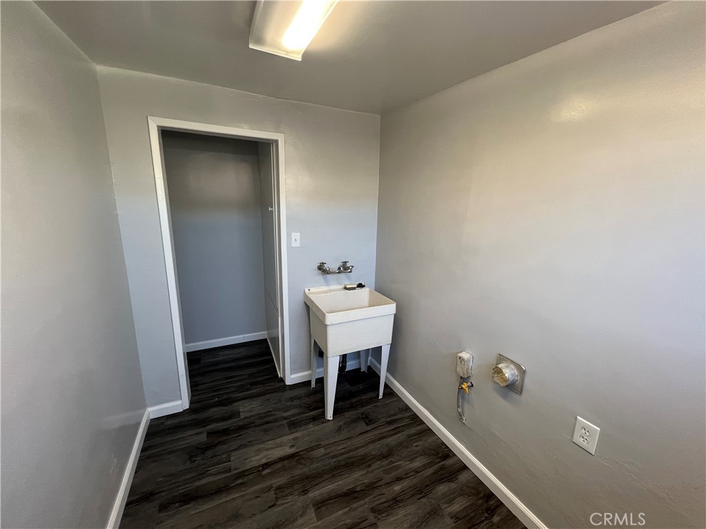 1921 E Washington Street Property Photo 16