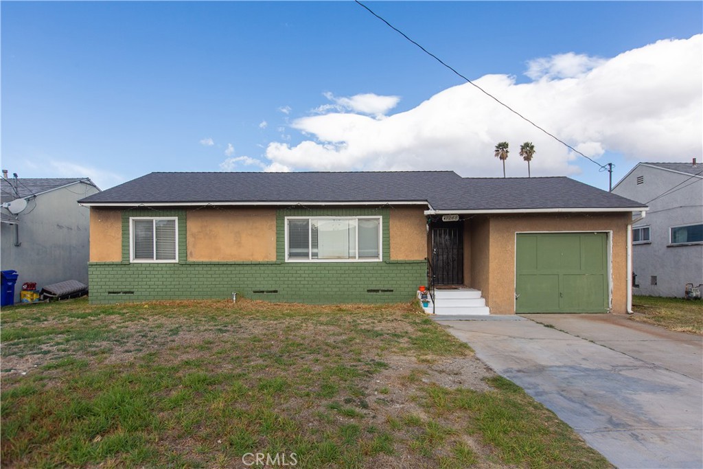 17248 Seville Avenue Property Photo 1