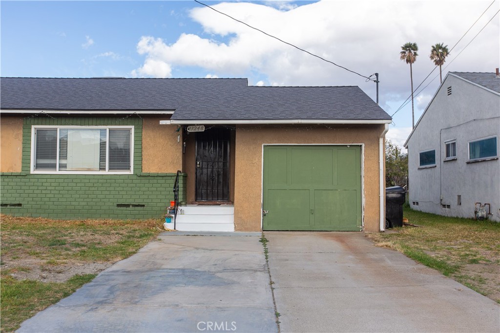 17248 Seville Avenue Property Photo 2